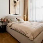 Stylish In Historic Doll, Center Apartament