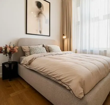 Stylish In Historic Doll, Center Apartment