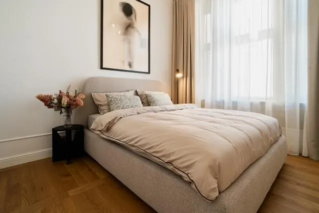 Stylish In Historic Doll, Center Apartment