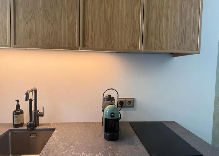 Stylish In Historic Doll, Center *